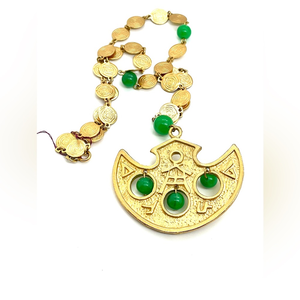 Exquisite Asian Jade Necklace